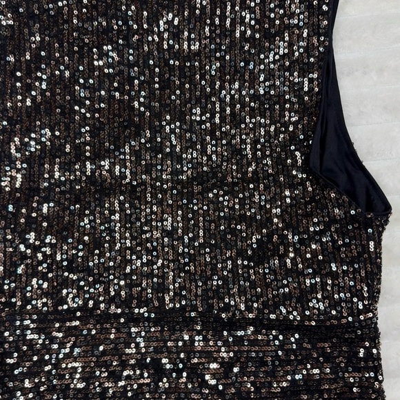 NWOT GUESS Bronze Gold Sequin Sleeveless V-Neck Crop Top – Size M Glam Sparkly - Picture 6 of 10